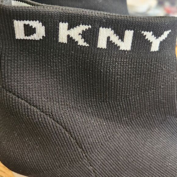 DKNY Black & White Slip On Sock Style Wedge Booties Size 9m - Picture 11 of 11